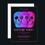 Cartão Postal De Convite Skull Funny Purple Gothic Birthday RIP para seus 2<br><div class="desc">Cabeça de crânio engraçada em laranja preto estilo pop de arte preto no Halloween Festa de aniversário RIP Para seus convites postais dos anos 20. Divertido,  aniversário de 30 anos assustador. Três crânios design com olhos paternais. Trendy,  única,  assustadora,  moderna inspirada. Imagem copyright Marg Seregelyi Fotografia.</div>