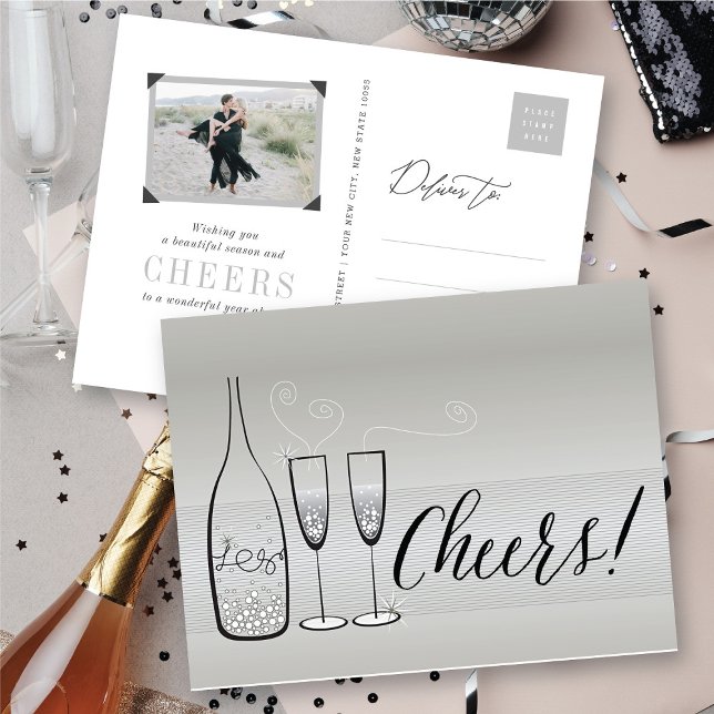 Cartão Postal De Festividades Ano Novo Estiloso com Champanhe Prateada Espumante (Silver Champagne Cheers Bubbly Stylish New Year Holiday Postcard @ fat_fa_tin)