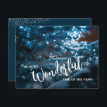 Cartão Postal De Festividades Árvore de Natal Azul Flat<br><div class="desc">Uma bela árvore de Natal coberta de neve reflete as luzes azuis da noite e apresenta "A época mais maravilhosa do ano" na frente desses cartões postais de feriados e espaço para seu cartões de natal pessoal e nomes no verso.</div>