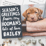 Cartão Postal De Festividades As saudações da temporada Foto personalizada de Pe<br><div class="desc">O Design é composto de um fundo escuro com uma mensagem engraçada — "Saudações da temporada de minhas residências" Para alinhar sua foto, desmascare o modelo de foto clicando no botão desmascarar. Depois que a foto estiver alinhada, selecione a forma SVG e sua foto e clique em máscara. Disponível aqui:...</div>
