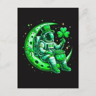 Cartão Postal De Festividades Astronauta no Dia de São Patrício Espacial da Lua