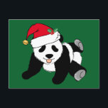 Cartão Postal De Festividades Belo Urso de Panda de Natal em Santa Hat<br><div class="desc">Este cartão-postal de urso panda de feriado é um belo presente de Natal animal selvagem para uma pessoa que ama ursos panda que vestem chapéus de Papai Noel vermelhos engraçados.</div>