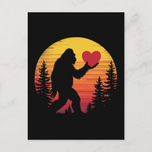 Cartão Postal De Festividades Bigfoot Heart Namorados Adora Sasquatch Sunset