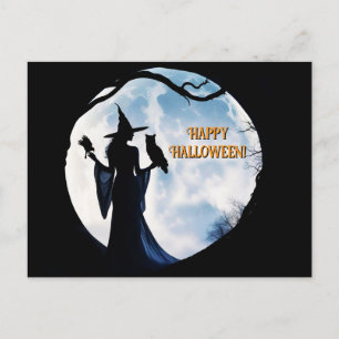 Cartão Postal De Festividades Bruxa no Halloween de Raven Owl, lua cheia
