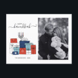 Cartão Postal De Festividades Cartão-postal de Natal e Natal Hanukkah<br><div class="desc">Personalize o texto personalizado acima. Você pode encontrar itens de coordenação adicionais em nossa coleção "Presentes de Chanucá e Menorah".</div>