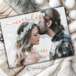 Cartão Postal De Festividades Casado & Bright Kundenspezifische Schnee Foto<br><div class="desc">Casado & Bright Kundenspezifische Weihnachts-Foto-Karte mit Schneeflocken.</div>