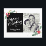 Cartão Postal De Festividades Coleção Festiva de Folhagem<br><div class="desc">Adicione um toque festivo extra aos seus cartões de natal este ano com este cartão postal de 1 foto,  com caligrafia manuscrita e folhagem desenhada à mão. Disponível em várias cores.</div>