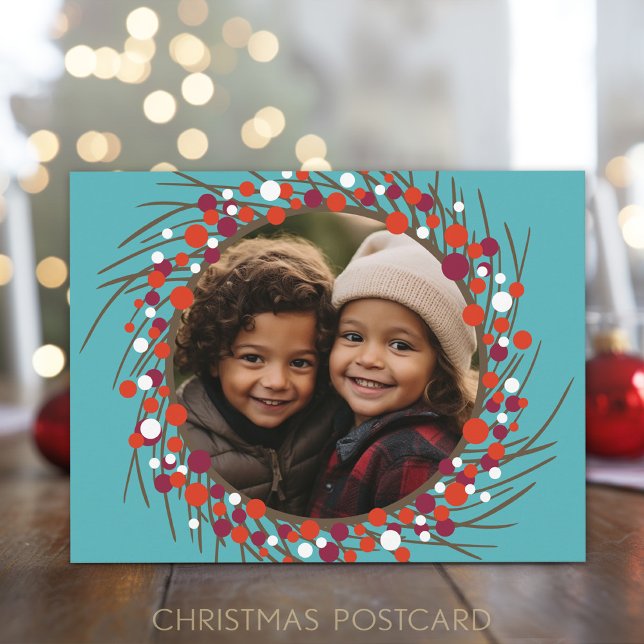 Cartão Postal De Festividades Coroa de Natal com Foto Circular (Online Christmas Card Template for a postcard with photos,)