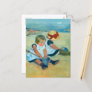 Cartão Postal De Festividades Crianças brincando na praia por Mary Cassat