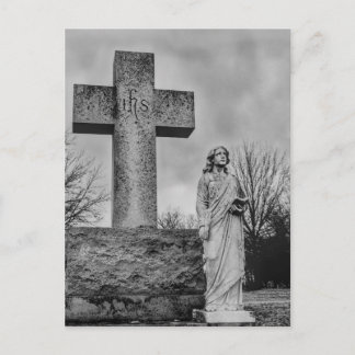Cartão Postal De Festividades Crucifixo e anjo em preto e branco