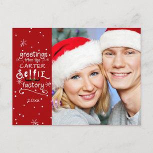 Cartão Postal De Festividades cumprimentos do sELFie, fundo vermelho variável