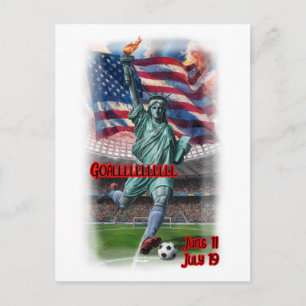 Cartão Postal De Festividades Estátua da Liberdade jogando Futebol em uma