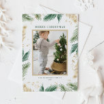 Cartão Postal De Festividades Faux Gold Foil Pine Agulha Foto Natal<br><div class="desc">Feliz Natal! Envie desejos festivos com nosso cartão-postal de Natal personalizável, com um belo design de aquarela verde e agulhas de pinheiro de folha de ouro. Personalize este elegante cartão postal de Natal com sua foto favorita e mensagem personalizada para um cartões de natal único e na moda que seus...</div>