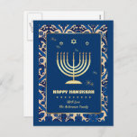 Cartão Postal De Festividades Feliz Hanukkah. Dourado Menorah<br><div class="desc">Feliz Hanukkah. Elegante Folha de Ouro Festivo Menorah e Estrelas de David Postcard com nome personalizado. Cartões e presentes disponíveis na Categoria Feriados Judeus / Hanukkah da nossa loja.</div>