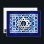 Cartão Postal De Festividades Feliz Hanukkah. Estrela de David e Menorah<br><div class="desc">Feliz Hanukkah. Silver Foil Star de David e design Menorah cartões postais. Cartões e presentes disponíveis na Categoria Feriados Judeus / Hanukkah da nossa loja.</div>