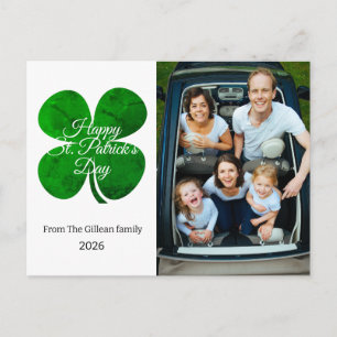 Cartão Postal De Festividades Foto da família com trevos verdes do dia de São Pa