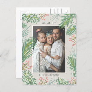 Cartão Postal De Festividades Foto de Blush Forest Pine Holly Berry