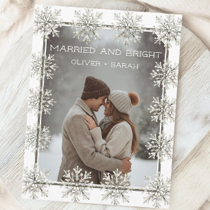 Cartão Postal De Festividades Foto de casal casado e radiante de floco de neve