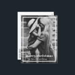 Cartão Postal De Festividades Foto Simples e Mínima - Natal Elegante<br><div class="desc">Cartaz de Natal com fotos elegantes,  com um design mínimo e moderno,  com uma simples borda e "natal alegre" sobre a sua foto favorita. O verso tem uma segunda imagem junto com sua mensagem personalizada em preto e branco.</div>