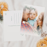 Cartão Postal De Festividades Foto Vertical do Script Verde de Feriados Felizes<br><div class="desc">Este moderno e feliz roteiro verde foto-fim vertical é perfeito para seu chique minimalista, verde e cartões de natal branco. A caligrafia manuscrita branca é delicada e rústica enquanto permanece elegante e elegante. Você descobrirá que tudo sobre este produto é editável, portanto sinta-se à vontade para adicionar fotos ou mais...</div>