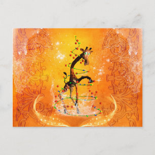 Cartão Postal De Festividades Girafa bonita com árvore de natal