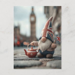 Cartão Postal De Festividades Gnome britânico com Union Jack Hat e Teapot