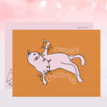 Cartão Postal De Festividades Luzes de Gato Rosa-Rosa de Natal<br><div class="desc">Tenha um Natal meuco com este cartão de Natal de gato rosa fofo! Um gato ilustrado com luzes faz essas coisas festivas e divertidas.</div>