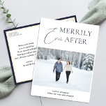 Cartão Postal De Festividades Merrily Ever Foto de Natal do Script Azul<br><div class="desc">Meramente Depois Do Cartão-Postal De Férias De Natal Do Blue Script. Envie cartões de natal personalizáveis e personalizados a amigos, colegas e familiares em cartões postais simples, chicos, elegantes e modernos, ao estilo minimalista e festivo! Abaixo, a caligrafia apresenta sua mensagem de saudação personalizada na tipografia moderna. Todos os textos...</div>