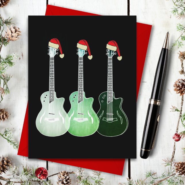 Cartão Postal De Festividades Papais noeis de guitarra de Natal verdes (Christmas guitars wearing Santa hats simple illustration on black holiday greetings postcard)