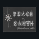 Cartão Postal De Festividades Paz em Chalkboard na Terra Boa vontade em direção<br><div class="desc">Chalkboard Peace on Earth Goodwill em direção ao Man Snowflake</div>