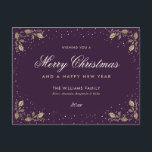 Cartão Postal De Festividades Purple Dourado Holly Snow<br><div class="desc">Cartão-postal,  púrpura e ouro,  com neve,  névoa e bagas em fundo roxo. Personalize facilmente este cartão postal de feriado online.</div>