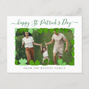 Cartão Postal De Festividades Rua de shamrock com sorte minimalista. Foto do dia