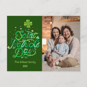Cartão Postal De Festividades Rua feliz. Dia de Patrick Foto da família Shamrock