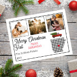 Cartão Postal De Festividades Rustic Felry Christmas do Arkansas Photo Holiday<br><div class="desc">Design do estado russo "Feliz Natal" com um esboço do estado sobreposto com um padrão preto e branco de controlo de búfalos e um caminhão vintage parece vermelho arrastando uma árvore de férias. A legenda editável diz "Feliz Natal Y'all do Arkansas". Basta adicionar suas três fotos de família, seu nome...</div>
