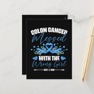 Cartão Postal De Festividades Sobrevivente de Câncer de Cólon Menina Fita Azul
