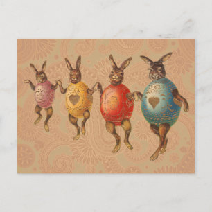 Cartão Postal De Festividades Vintage Easter Bunnies dança com fantasias de ovo