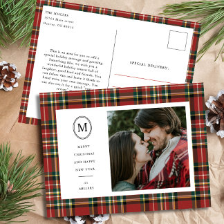Cartão Postal De Festividades Xadrez vermelha clássica Nome de Natal Monograma 1