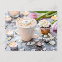 Cartão Postal De Festividades Xícara de cappucccino com coração e noivado flutua