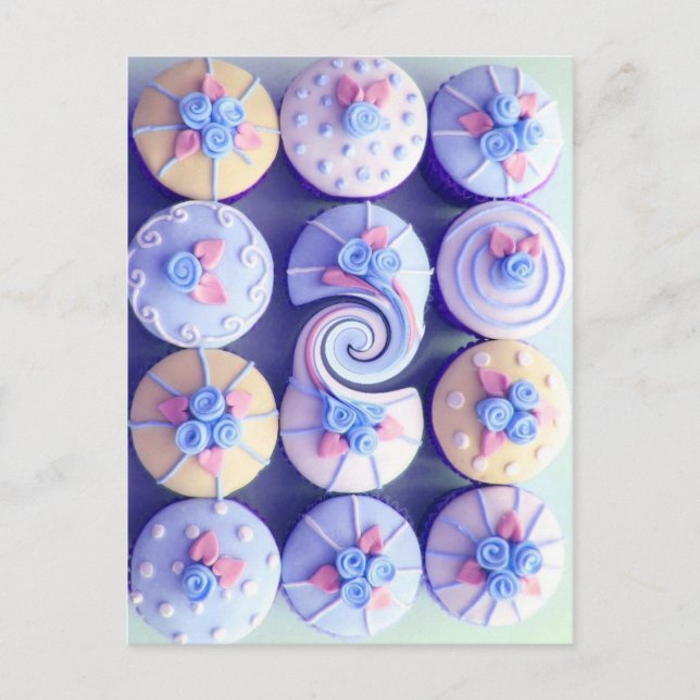 Cartão Postal Dê-lhe um Cupcakes giratório (Frente)