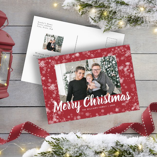 Cartão Postal de Natal Moderno com Foto de Floco d (Modern Red Snowflake Photo Christmas Postcard
)