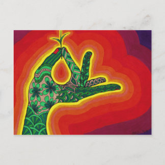 Cartão Postal de uma semente minúscula de bolota, um carvalho po