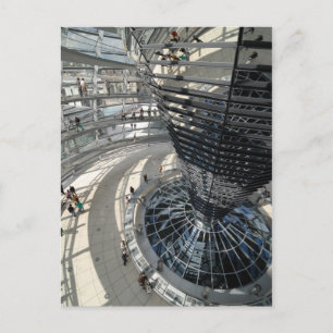 Cartão Postal Dentro da cúpula de vidro do edifício Reichstag.