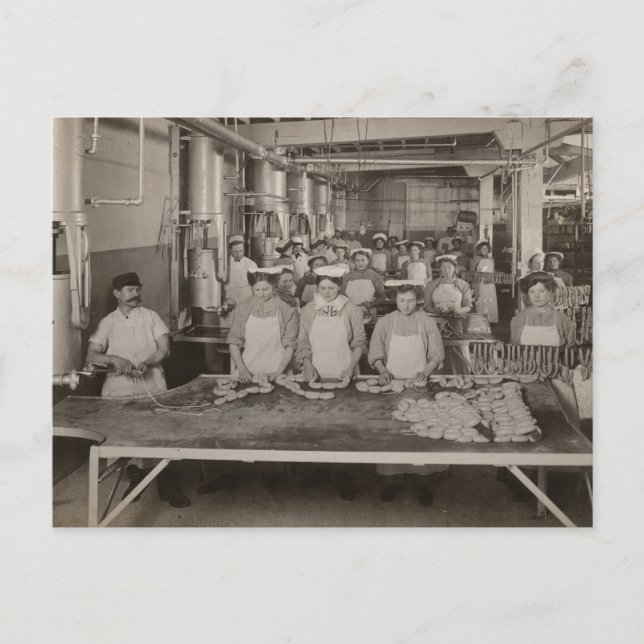 Cartão Postal Desculpe, meninas, sou o homem da salsicha. (Frente)