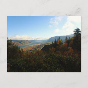 Cartão Postal Desfiladeiro do rio Columbia no outono