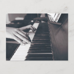 Cartão Postal Design de Piano Incrível