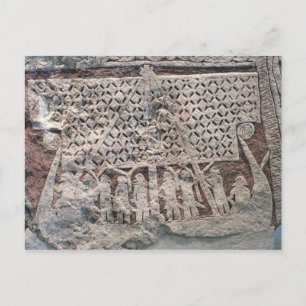 Cartão Postal Detalhe de uma pedra de imagem representando um Vi