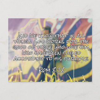 Cartão Postal Deus cita: Rom. 8:28 - "Deus Trabalha Para O Bem"