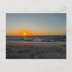 Cartão Postal do Pôr do Sol no Oceano da Praia