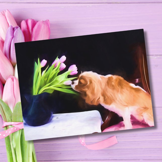 Cartão Postal Doce Cavalier King Charles & Tulipas Rosa (Criador carregado)