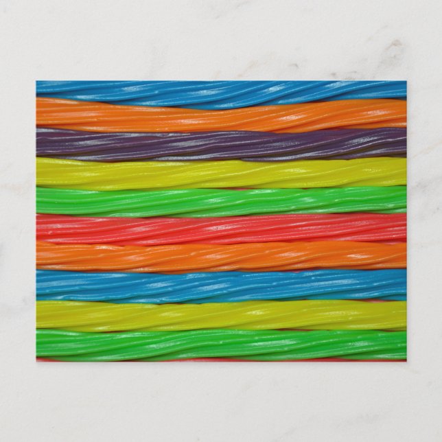 Cartão Postal Doces de alcaçuz de cor arco-íris (Frente)